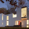 white-modern-residence-4