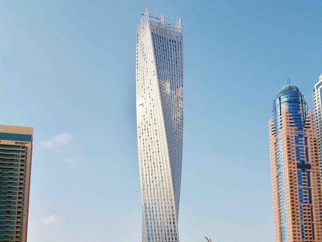 Cayan Tower, Dubai, UAE do hai kiến trúc sư Skidmore Owings và Merrill thiết kế và phát triển bởi Cayan Group nhận đề cử cho Công trình nhà ở tốt nhất.