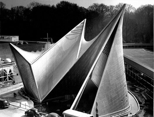 10 philips pavilion at the worlds fair brussels 1