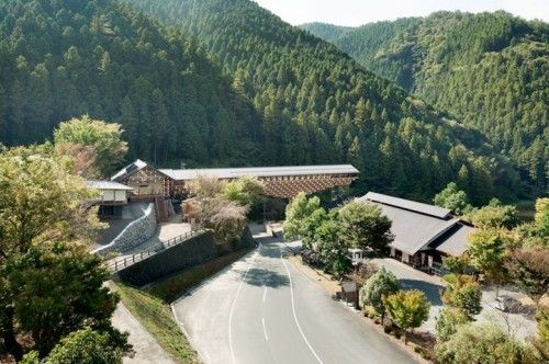 yusuhara-wooden-bridge-museum-by-kengo-kuma-associates-02