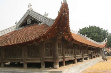 800px Dinh Bang communal house