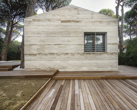 dezeen House in a Pine Wood by Sundaymorning and Massimo Fiorido Associati 9