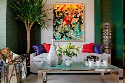 colorful-living-room-with-emerald-accents