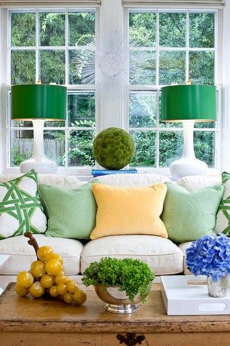 green-living-room-decor