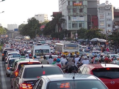 Là tiên phong của mô hình Compact city tại Việt Nam, nhưng Royal city đang vấp phải nhiều vấn đề khi vận hành, tiêu biểu là tắc đường liên miên tại khu vực