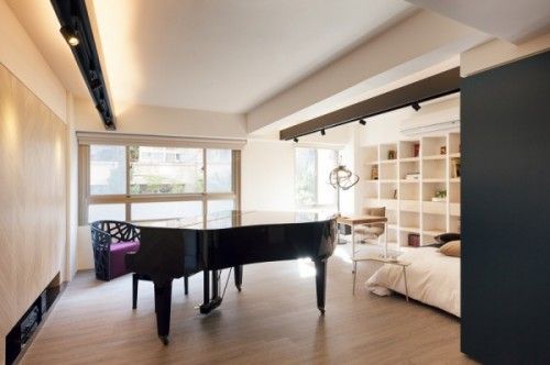 Chiếc piano không làm không làm hạn chế không gian sinh hoạt của phòng