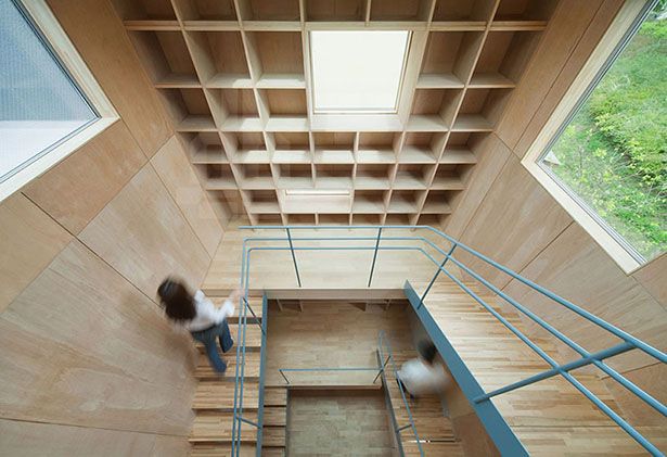 Movedesign: Nhà Nanakuma với cầu thang xếp lớp Ảnh © Yousuke Harigane Ảnh do Movedeisgn cung cấp