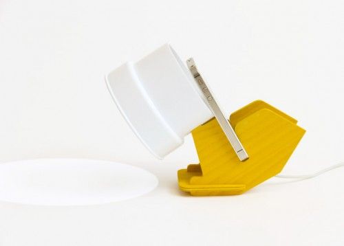 raw-edges-smartlight-ready-made-iphone-lamps-designboom05