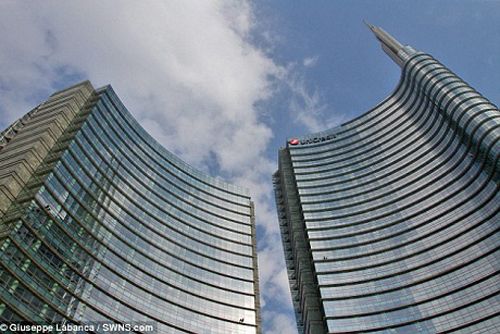 Tòa tháp UniCredit Tower ở Milan, Ý đứng ở vị trí thứ 8.