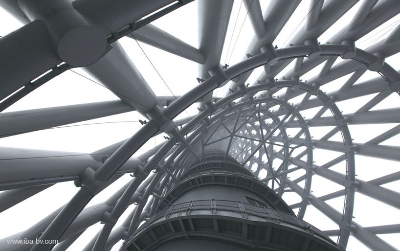 Chi tiết mạng lưới kết nối bên trong toà tháp / Ảnh Information-based Architecture
