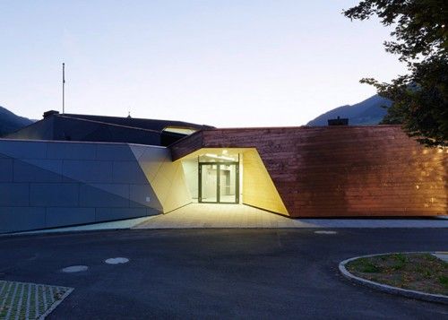 dezeen_Community-Center-in-Tyrol-by-Machn-Architekten_ss_1