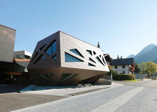 dezeen_Community-Center-in-Tyrol-by-Machn-Architekten_ss_4