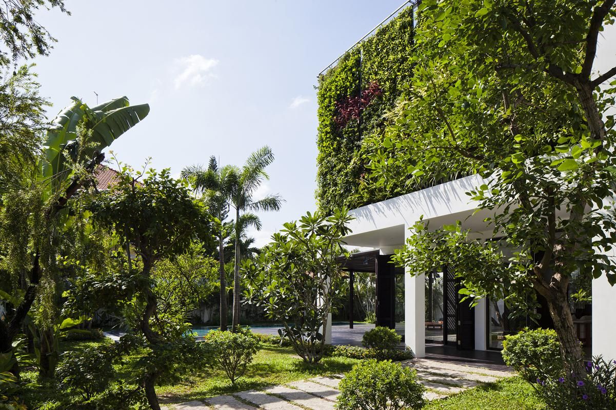 541783a5c07a804873000048_thao-dien-house-mm-architects_0217 (Copy)