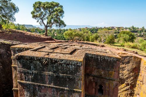 the-church-of-st-george-in-lalibela-ethiopia-was-carved-out-of-a-single-stone-in-the-12th-century