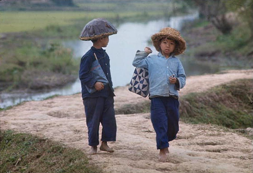 Ảnh Hiếm: 100 năm Miền Bắc Việt Nam qua ảnh khiến bạn không khỏi ngỡ ngàng