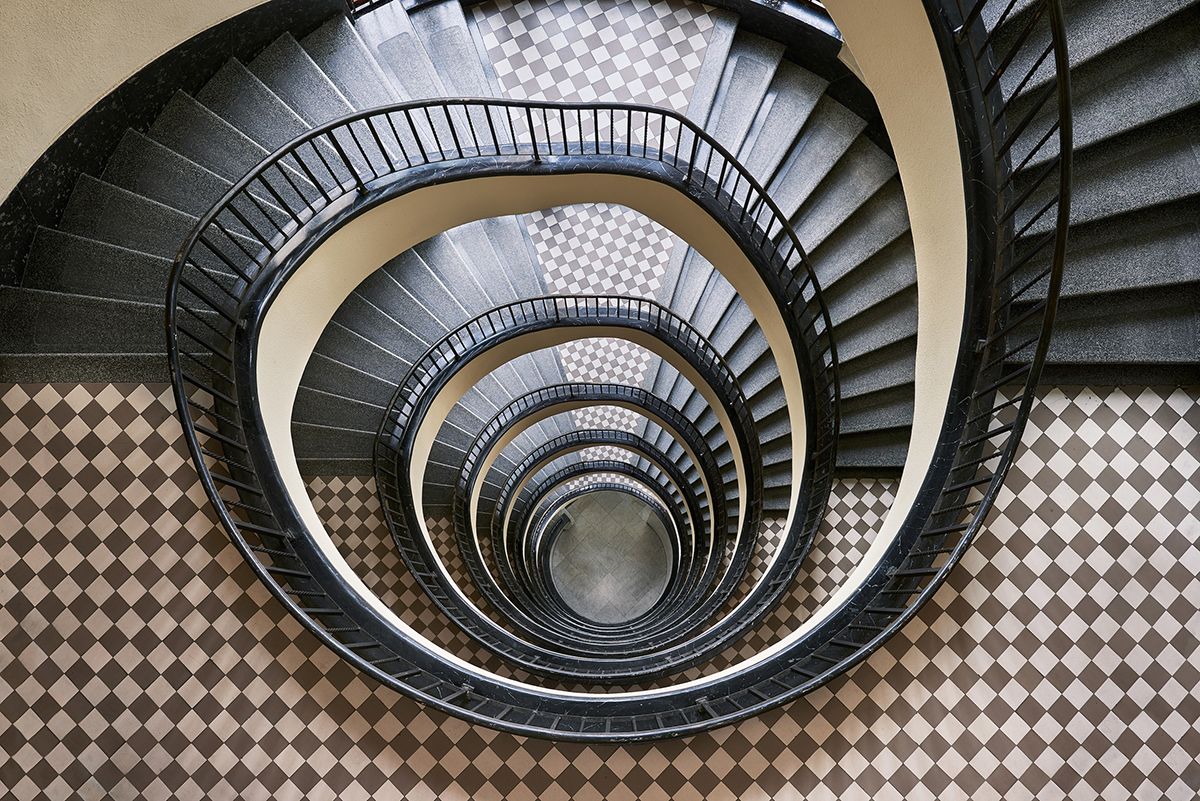 Những cầu thang xoắn ốc vô hạn ở Budapest bởi nhiếp ảnh gia Balint Alovits 2