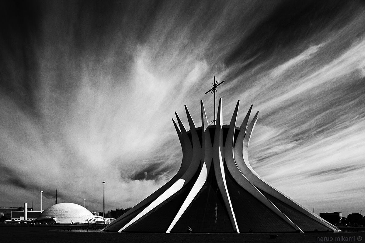 Oscar Niemeyer qua lăng kính của Haruo Mikami 26 1
