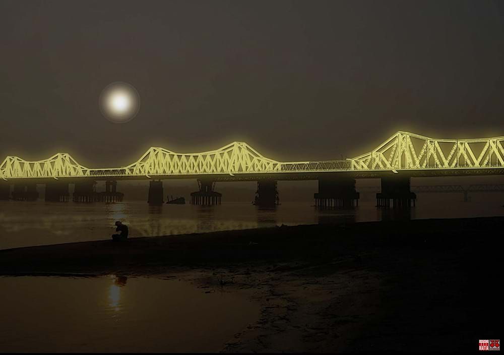 Cây cầu hơn 100 năm tuổi được "xây" lại bằng... ánh sáng