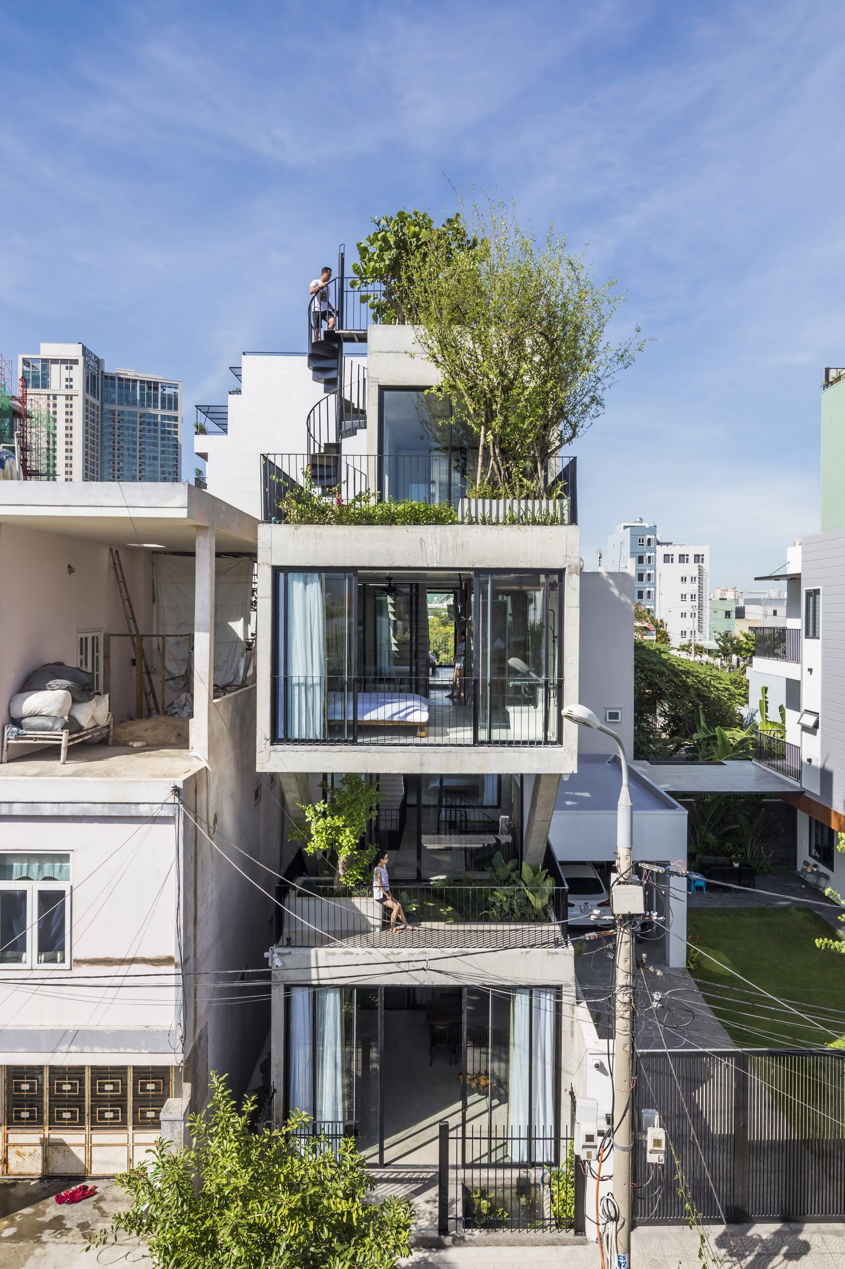 0365 scaled - The Concrete House 01 / Ho Khue Architects: Ngôi nhà 4 tầng với diện tích lô 5m x 16m