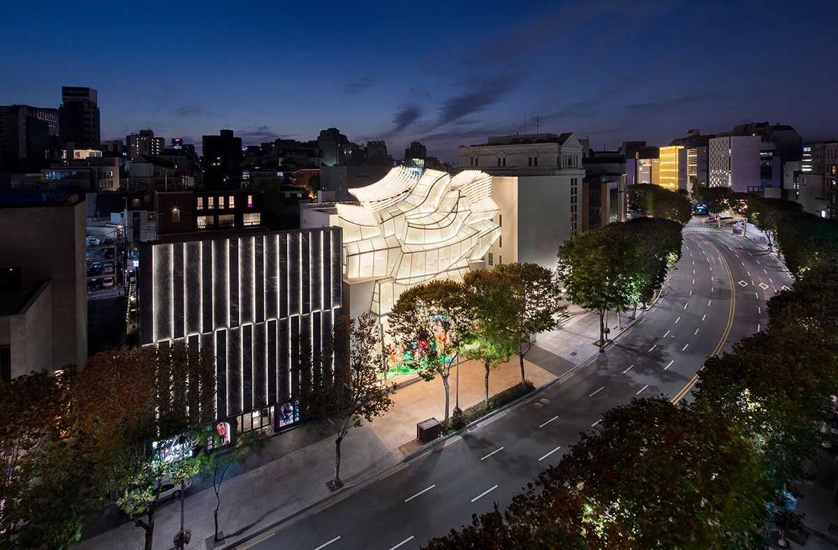 Frank Gehry đội vương miện cho Louis Vuitton Maison Seoul bằng cánh buồm  thuỷ tinh  Tạp chí Kiến trúc Việt NamTạp chí Kiến trúc Việt Nam