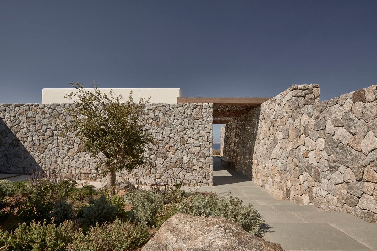 Villa Mandra – Vẻ đẹp hoang sơ thời hiện đại | K-Studio
