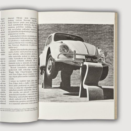 Classic Series: Ghế Wiggle - Câu chuyện “bó đũa” của những tấm bìa