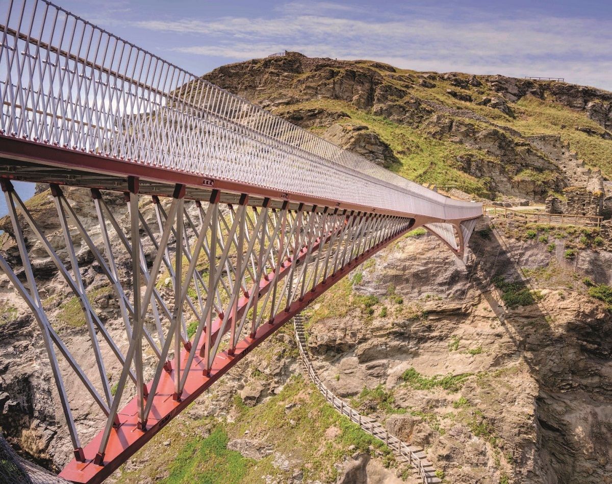 Cây cầu Tintagel - Kết nối truyền thuyết và hiện thực