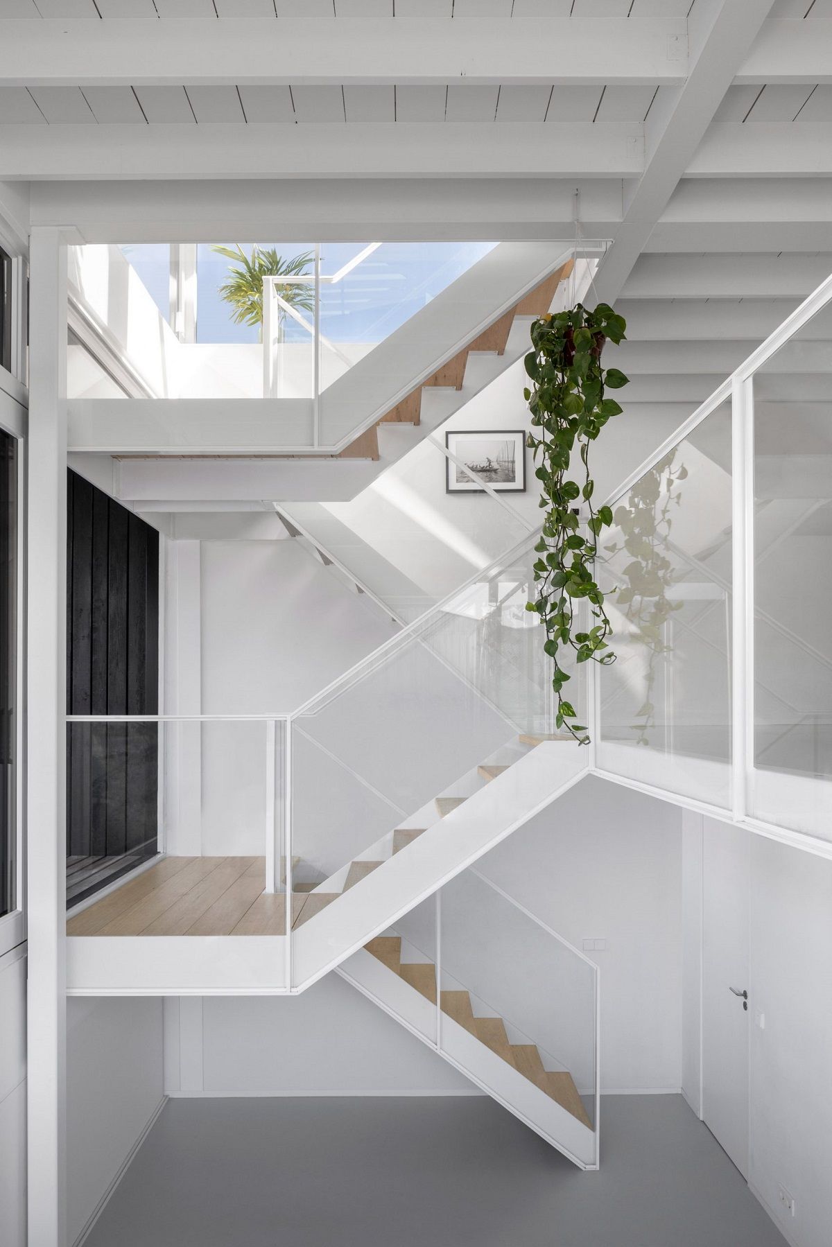 floating home i29 amsterdam architecture residential dezeen 2364 col 4 scaled 1
