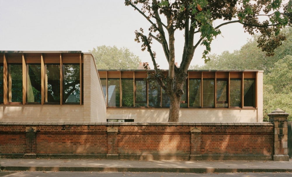 sands-end-community-centre-mae-architects_dezeen_2364_hero_0-1536x932-1-1000x1000.jpg