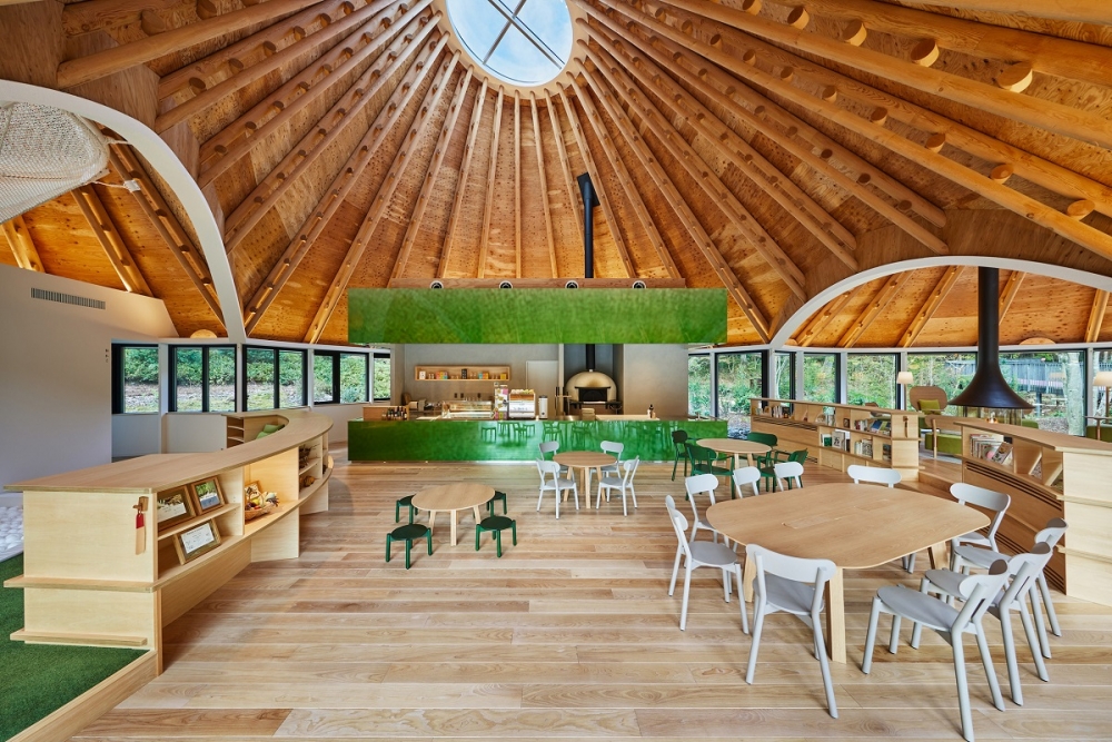 pokopoko-clubhouse-risonare-hotel-nasu-japan-klein-dytham-architecture_dezeen_2364_col_8-1-1000x1000.jpg