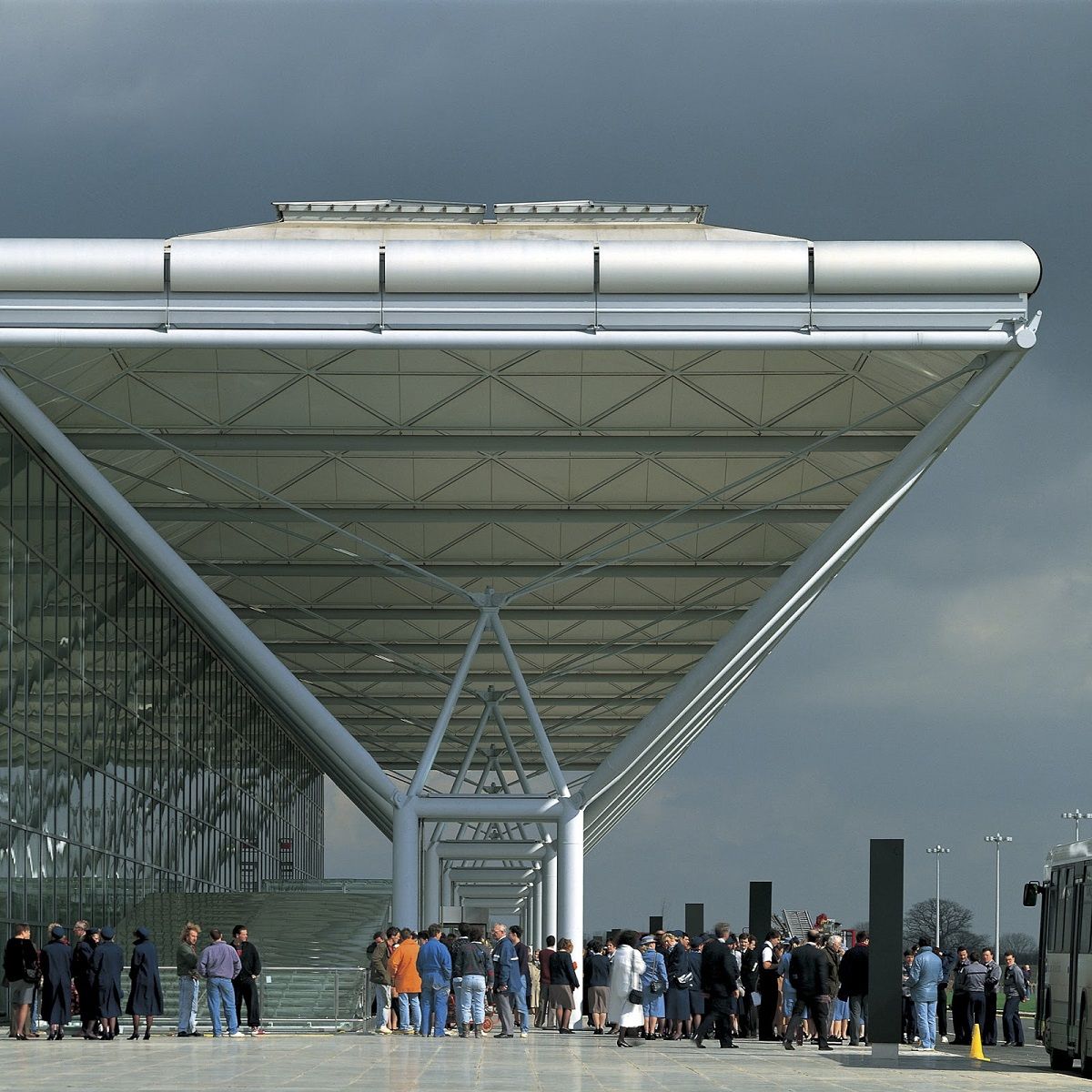 stansted airport foster partners high tech architecture dezeen ken kirkwood sq