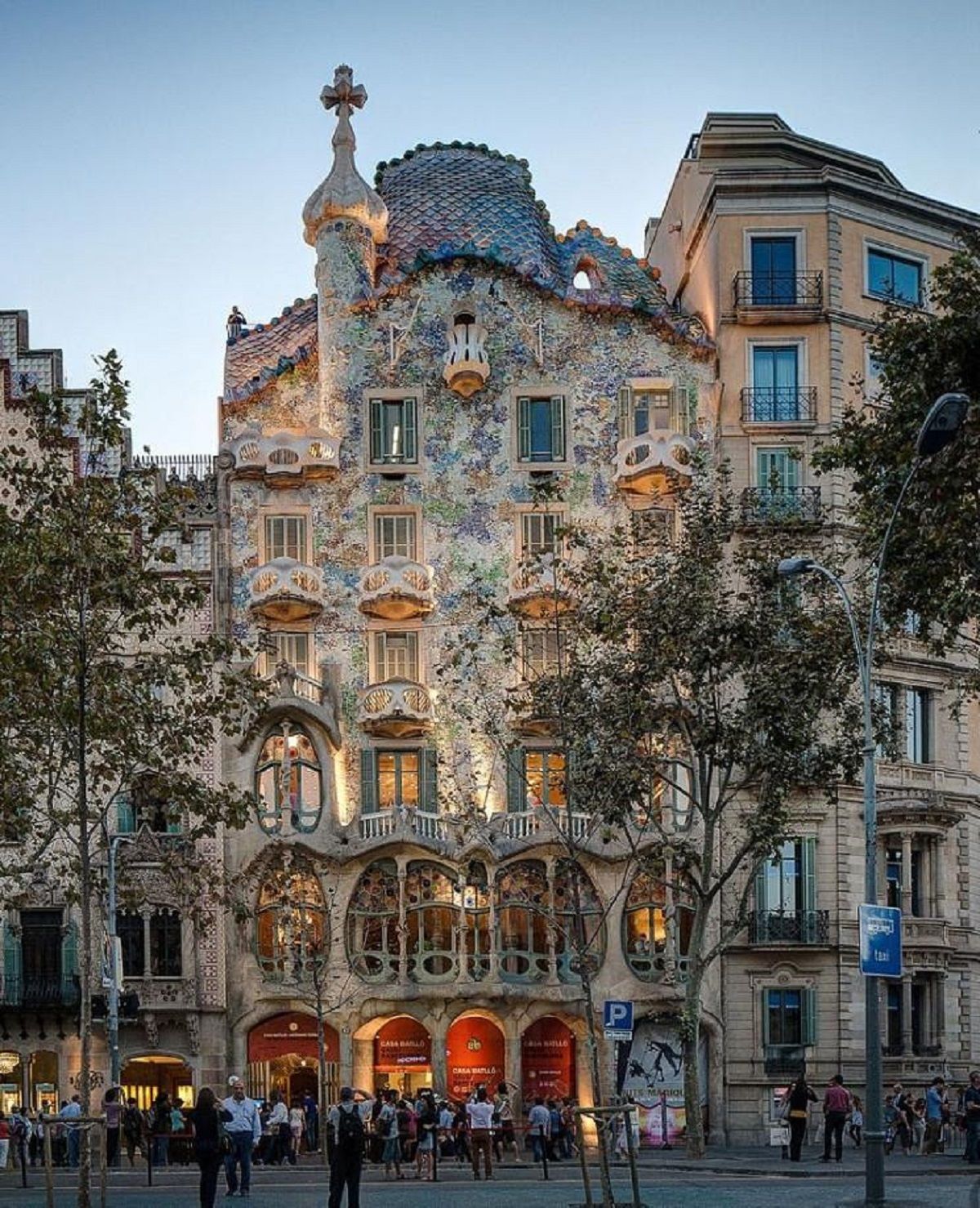 19 tòa nhà có kiến trúc kỳ lạ bậc nhất Châu Âu