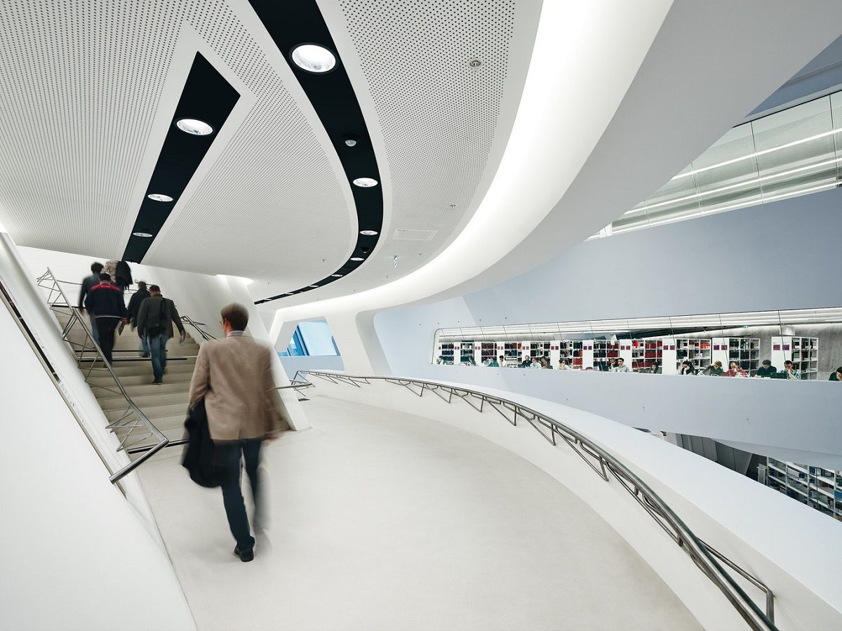 Zaha Hadid Architects: Bậc thầy về ánh sáng âm trần