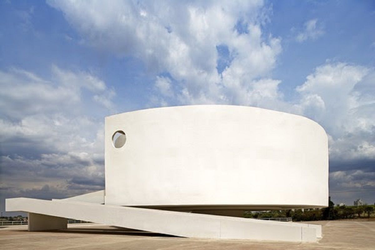 Kiến trúc kinh điển: Trung tâm văn hóa Oscar Niemeyer | Oscar Niemeyer