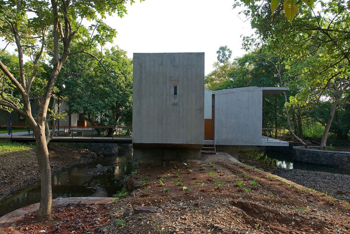 Ngôi nhà trên dòng suối ở Ấn Độ | Văn phòng kiến trúc Brio 
