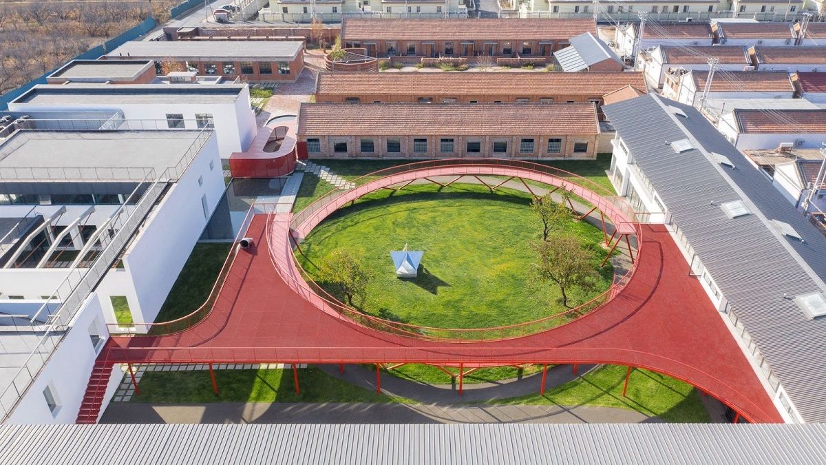 Trung tâm Hoạt động Thanh niên – Tái thiết nhà máy bỏ hoang bằng màu sắc | Rede Architects & Moguang studio