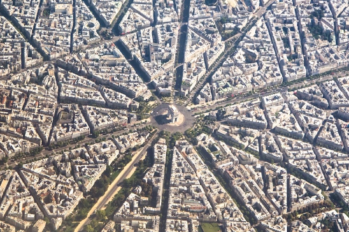Kiến tạo nên “Kinh đô ánh sáng” – Cách Nam tước Haussmann thay đổi diện mạo cho Paris ngày nay