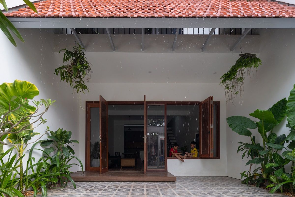 “Ngôi nhà ngói’’- Nơi lưu giữ những nét đẹp xưa | Nguyen Khac Phuoc Architects
