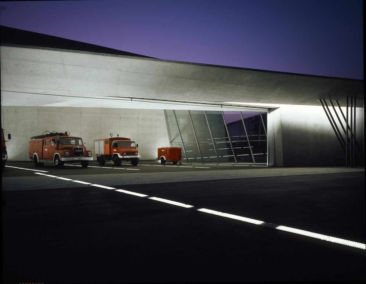 Kiến trúc kinh điển: Trạm cứu hỏa Vitra / Zaha Hadid