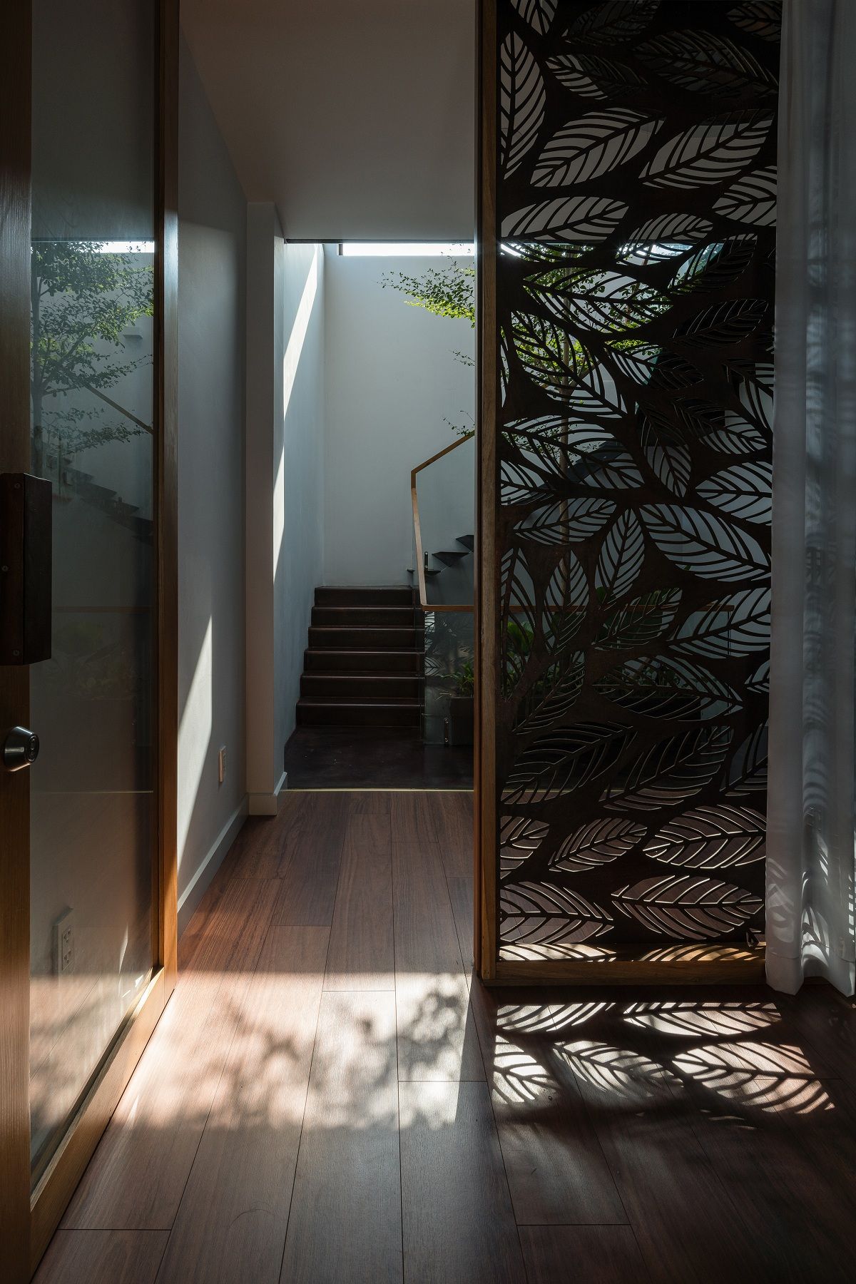 Nhà Tổ Chim - Những khoảng trống và mảng xanh trong nhà phố hẹp | atelier NgNg