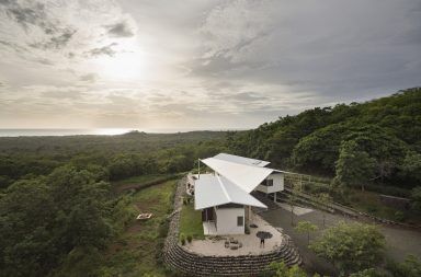 Chủ nghĩa hiện đại nhiệt đới: Những ngôi nhà trên cao ở Costa Rica