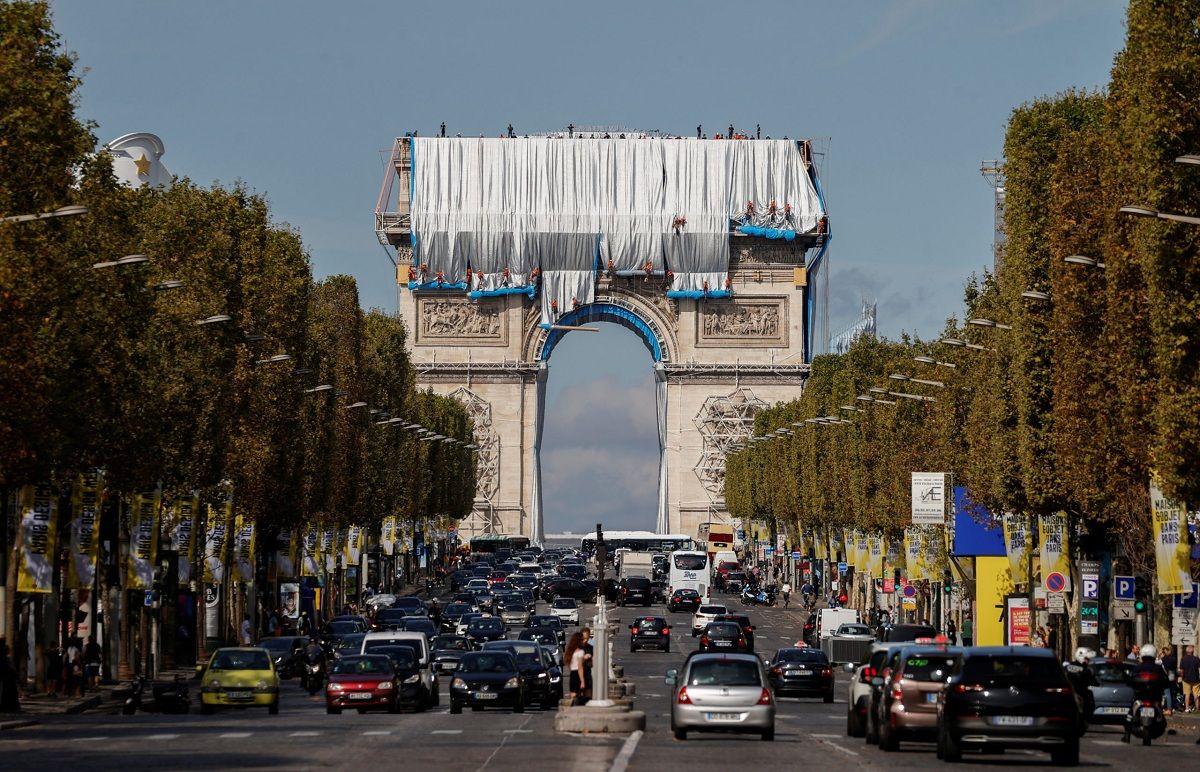 Pháp khánh thành dự án bọc vải Khải Hoàn Môn