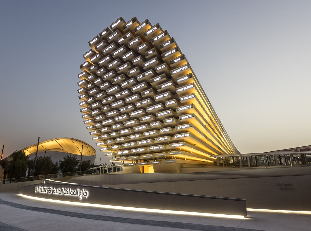 Những dòng chữ khổng lồ tại Triển lãm Expo Dubai 2020