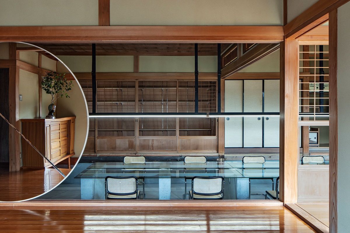 Biến ngôi nhà Nhật Bản truyền thống thành văn phòng làm việc hiện đại 
