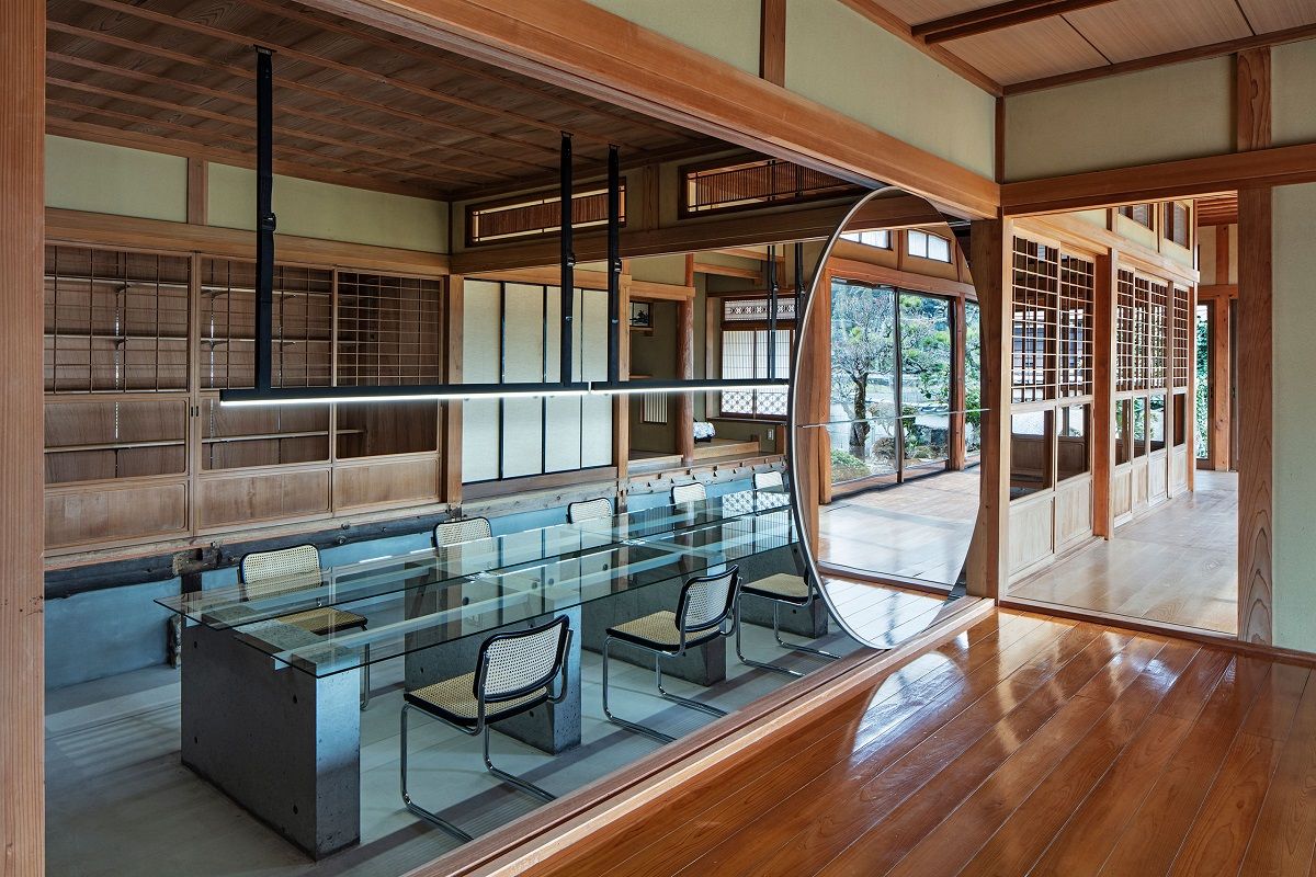 Biến ngôi nhà Nhật Bản truyền thống thành văn phòng làm việc hiện đại
