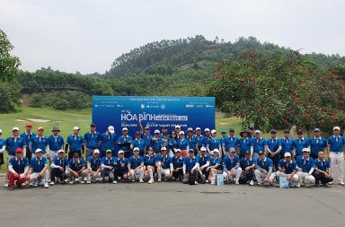 Chính thức khai mạc giải golf Hoa Binh & Architects
