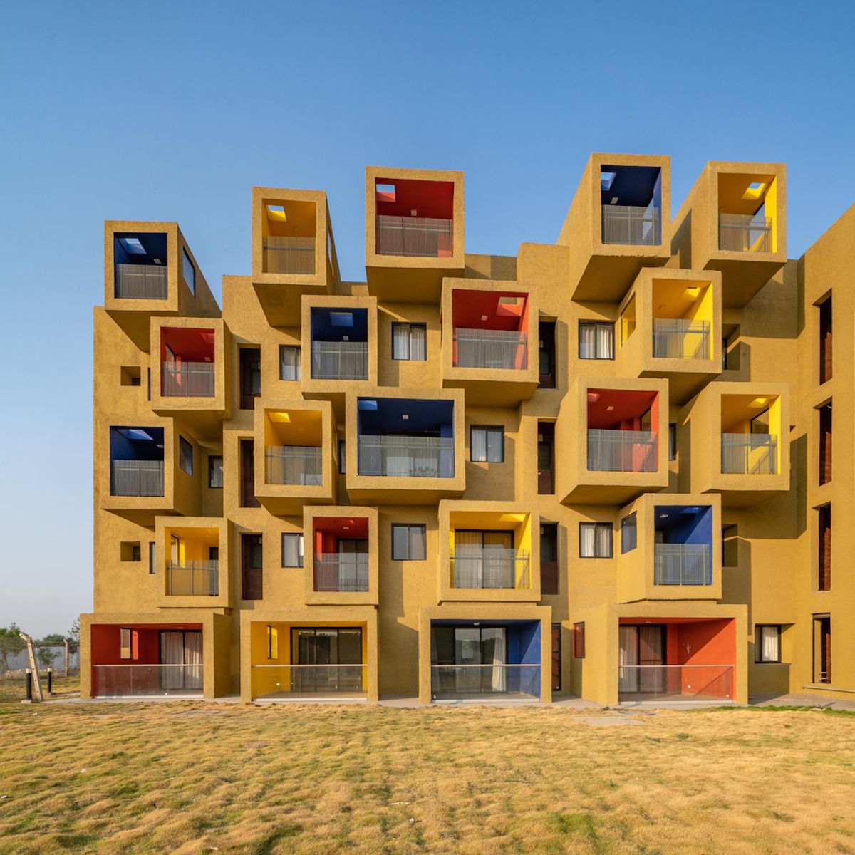 "Những khối hộp" bắt mắt ở tòa nhà dân cư tại Ấn Độ
