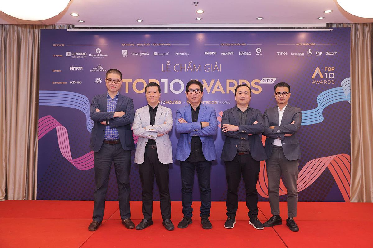 kienviet Chia se cua BGK trong buoi le cham giai Top 10 Awards 2022 2023 10