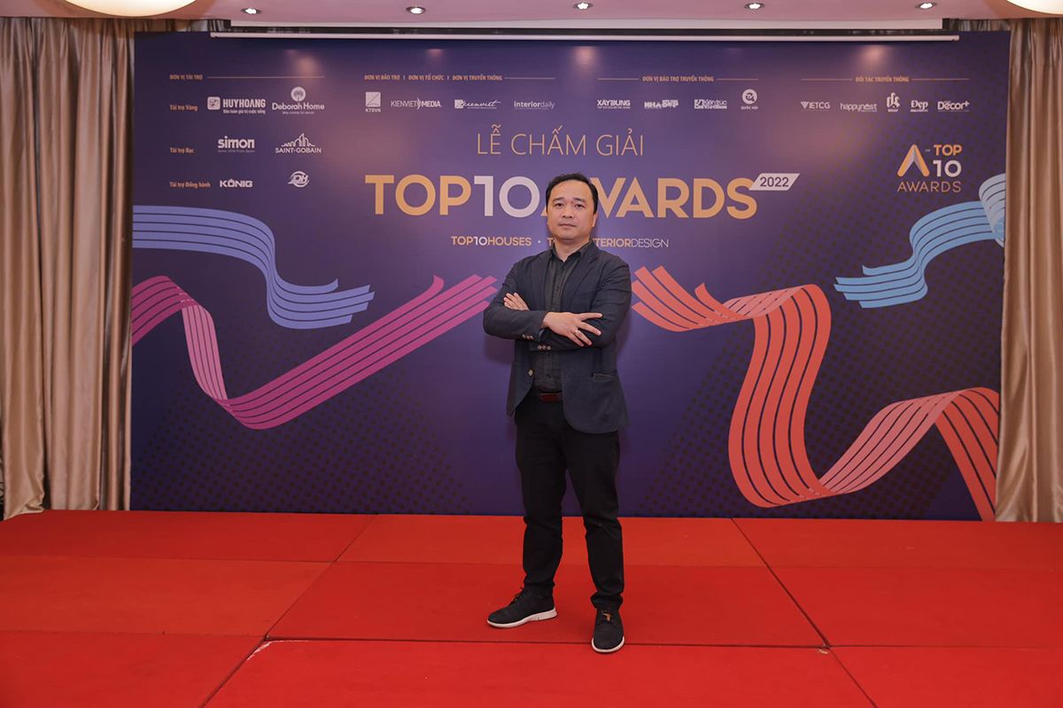 kienviet Chia se cua BGK trong buoi le cham giai Top 10 Awards 2022 2023 6