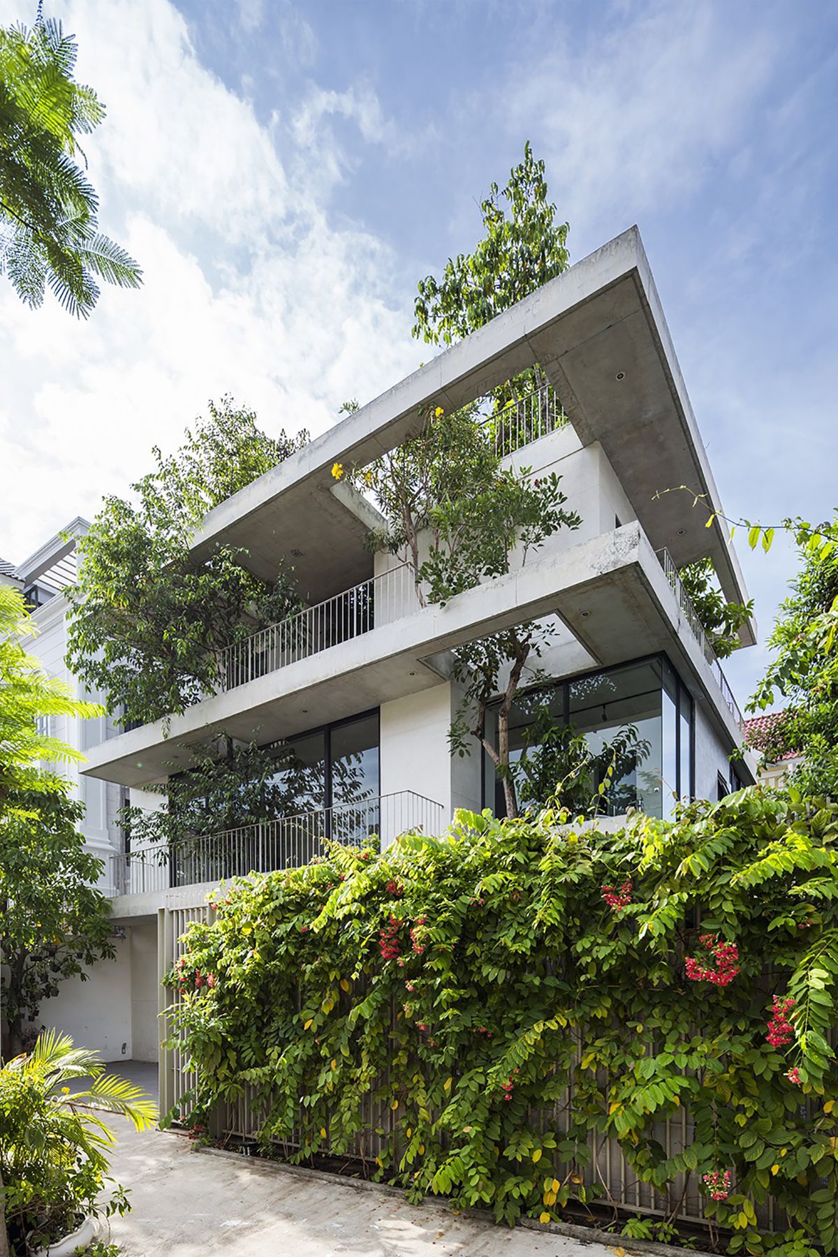 kienviet Truong Dai Hoc FPT Ha Noi va Stacked Planter House cua Vo Trong Nghia Architects VTN Architects gianh chien thang tai World Architecture Awards lan thu 42 13 1